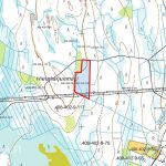 Maastokartta, jossa myytävän kohteen rajaus punaisella Tiistenjoen Hietaharjunmäessä