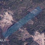 Ilmakuva myytävästä metsätilasta Vesilahdessa (rajauksella sininen, suunta viitteellinen).