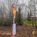 Kehrontien risteys, josta ajo-ohje kohteelle alkaa Vesilahden suunnasta.