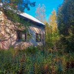 Aurinkopaneelit asennettu katolle helmikuussa 2025 – talouskeskus Viitasaari