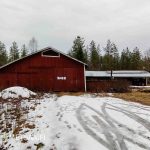 Kurkelan talouskeskuksen pihapiiri ja ulkorakennukset, talviaikaan