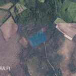 Satelliittikuva Vimpelin Hallapurossa sijaitsevasta 5,2 hehtaarin Saunasaari-metsätilasta.