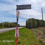 Metsätila sijaitsee hyvien tieyhteyksien päässä maaseutumaisemassa