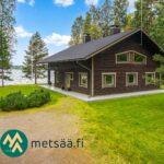 Talviasuttava huvila omalla rannalla Sakara-järven rannalla Lopella