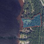 Ilmakuva huvilakiinteistön alueesta ja omasta järvenrannasta