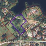 Myytävän kohde ilmakuvassa Kirkkojärven rannalla